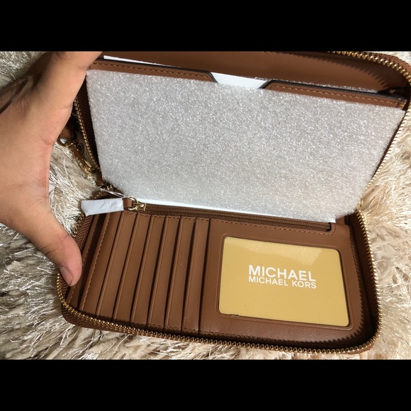 Michael Kors Jet Set Travel Phone Wallet Wristlet - Picture 12 of 16